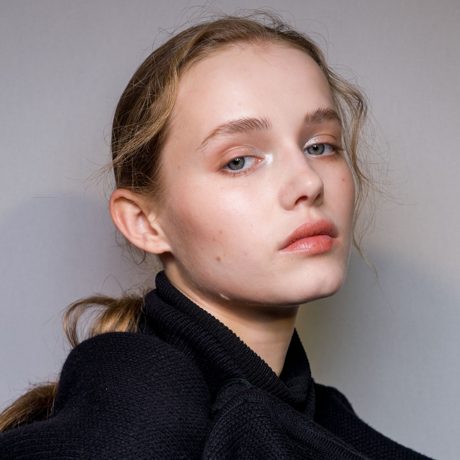I’ve Used This Affordable Pressed Powder Since School, Here’s Why I Love It